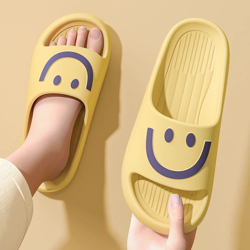 Men'S Shoes To Women'S - スマイリーフェイス クラウドスリッパ 男女兼用 厚底 プラットフォーム ソフトスライド
