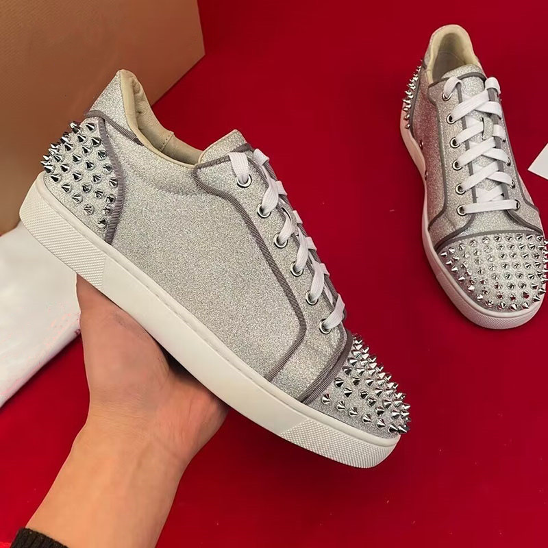 Men Shoes Louboutin - 男性高級ファッションリベット靴レースアップオリジナルレザーオックスフォード靴ゴールドシルバースニーカーステージナイトクラブドレストレンディな靴