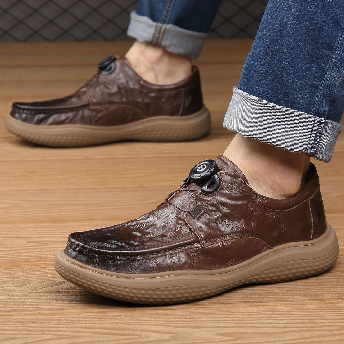 高級レザーシューズ メンズ カジュアル ロータリーボタン ビ - Men Shoes Louboutin のレビューと価格