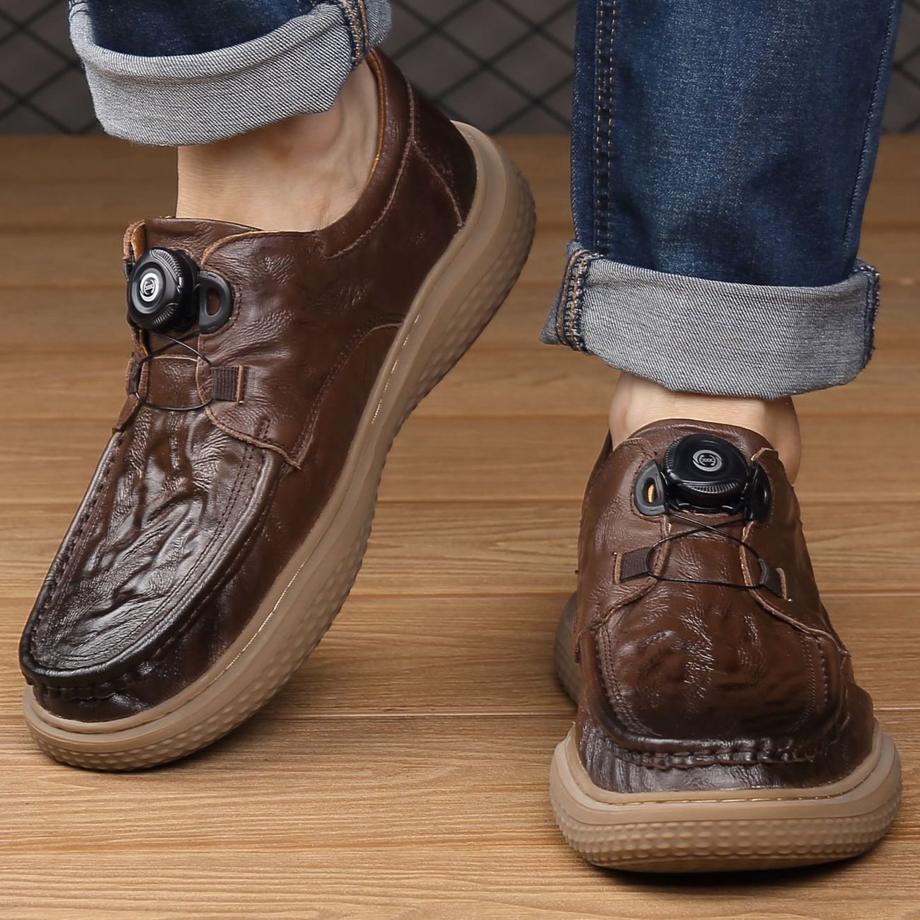 高級レザーシューズ メンズ カジュアル ロータリーボタン ビ - Men Shoes Louboutin のレビューと価格