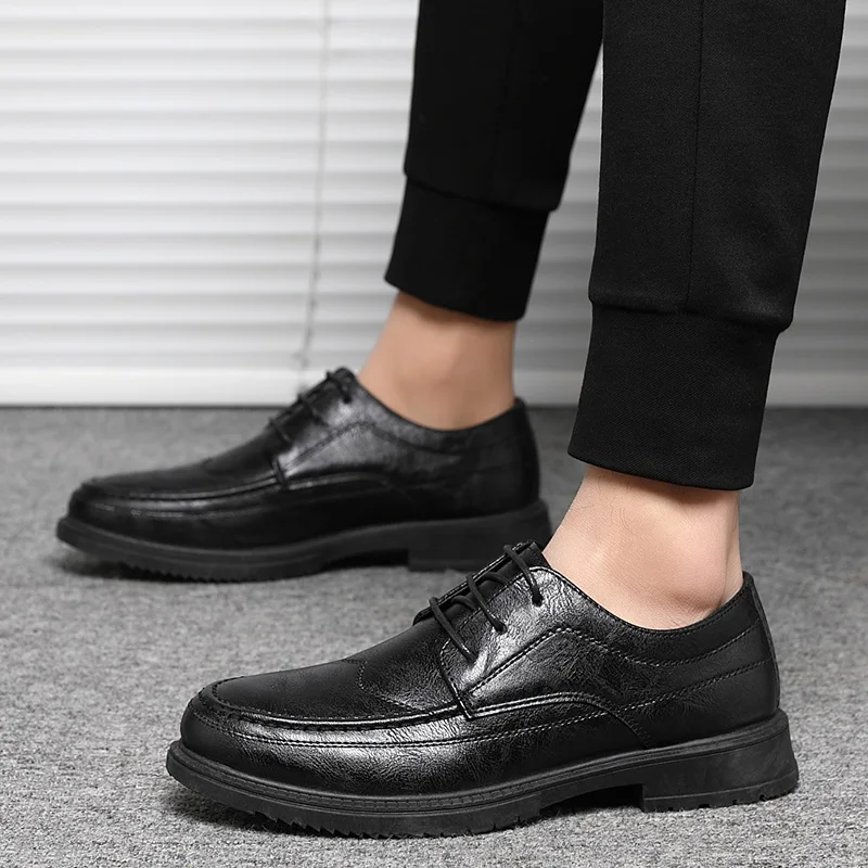 男性用の高品質のカジュアルシューズ,快適で通気性のあるフォー - Men Shoes Louboutin のレビューと価格