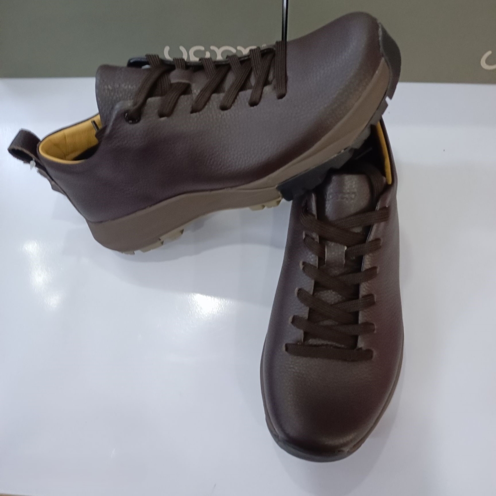 牛革靴男性高級デザイナーオリジナルウォーキングビジネスナチュ - Men Shoes Louboutin のレビューと価格
