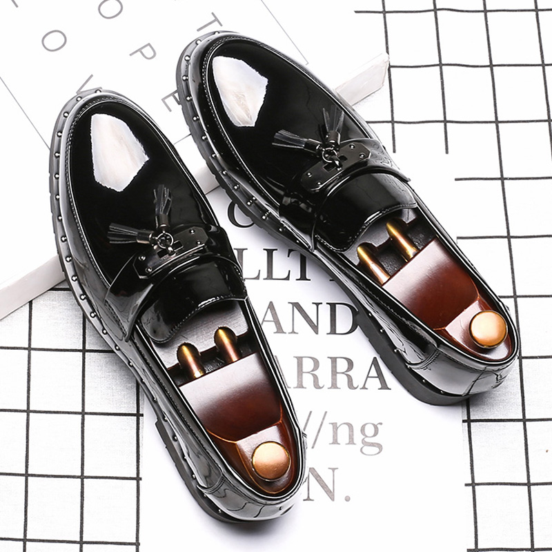 イタリアの高級ブランドローファー男性靴タッセル男性デザイナー - Men Shoes Louboutin のレビューと価格